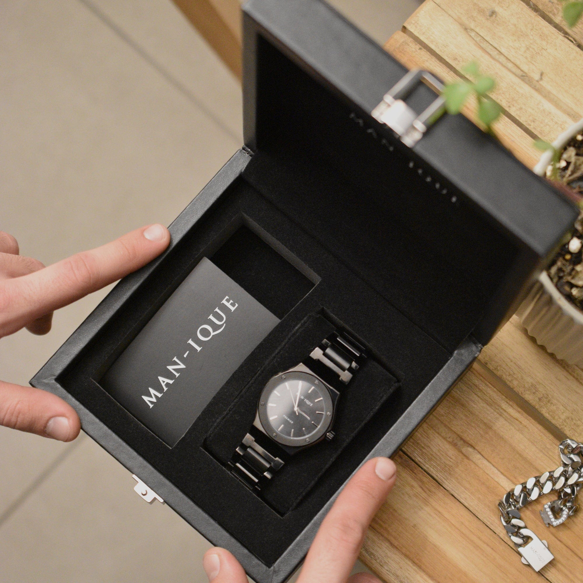 PREMIER BLACK - Man-ique Boutique